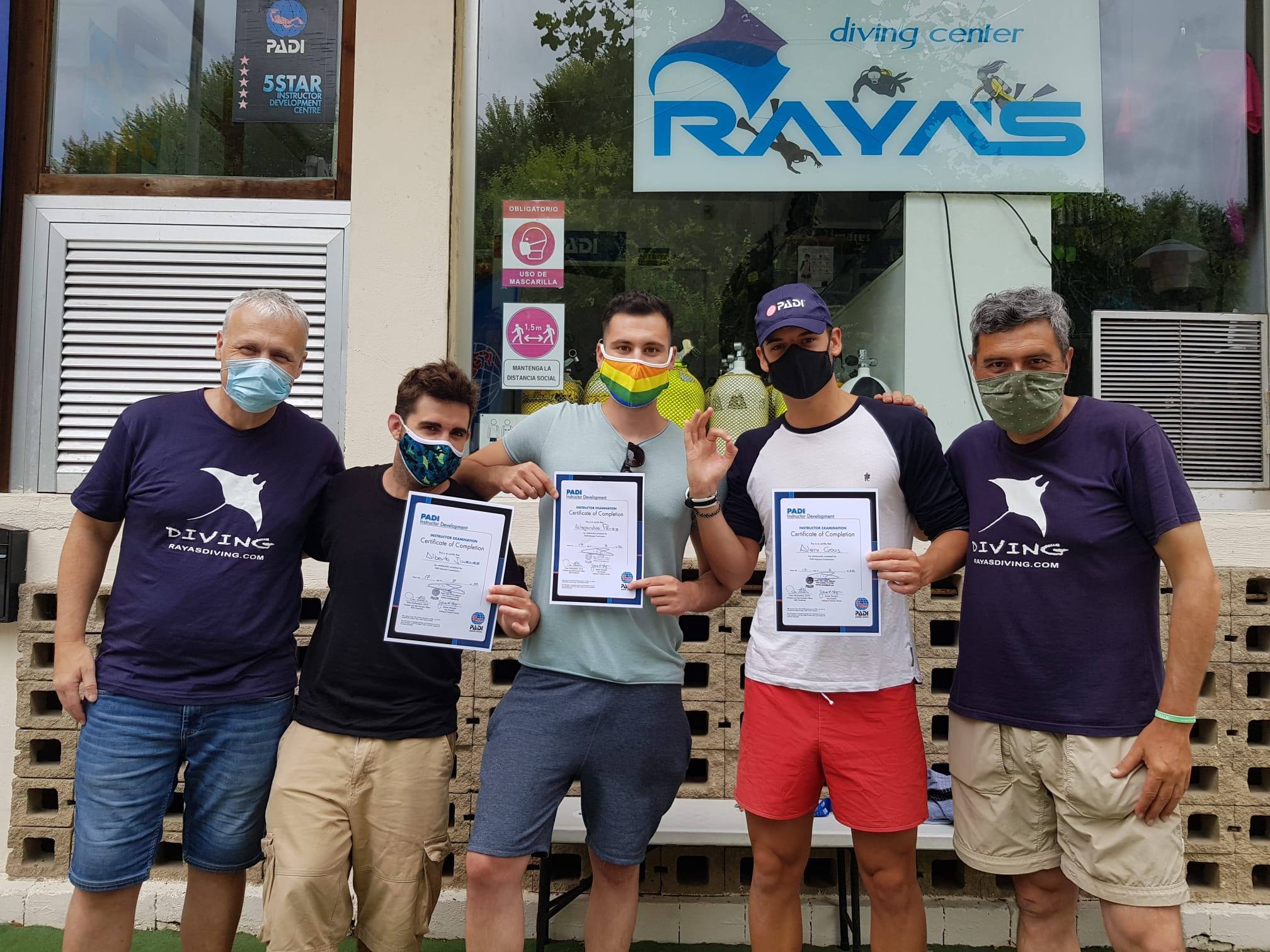 Instructores PADI julio 2020